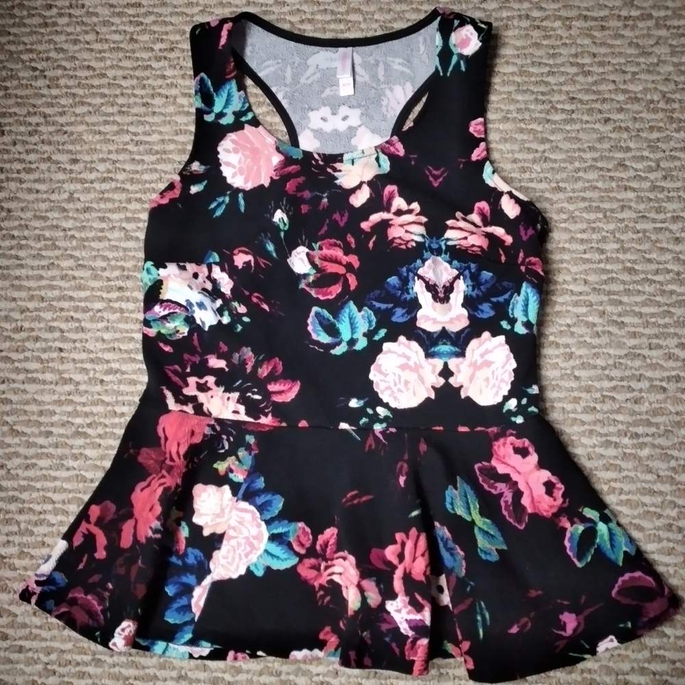 😊 5 for $20 Xhilaration top
